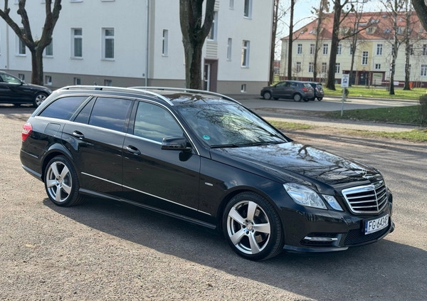 Mercedes-Benz Klasa E cena 30000 przebieg: 275000, rok produkcji 2011 z Rakoniewice małe 121